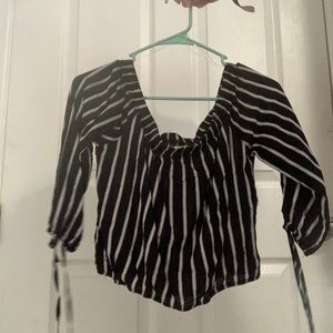 Off-the-shoulder crop top long sleeve